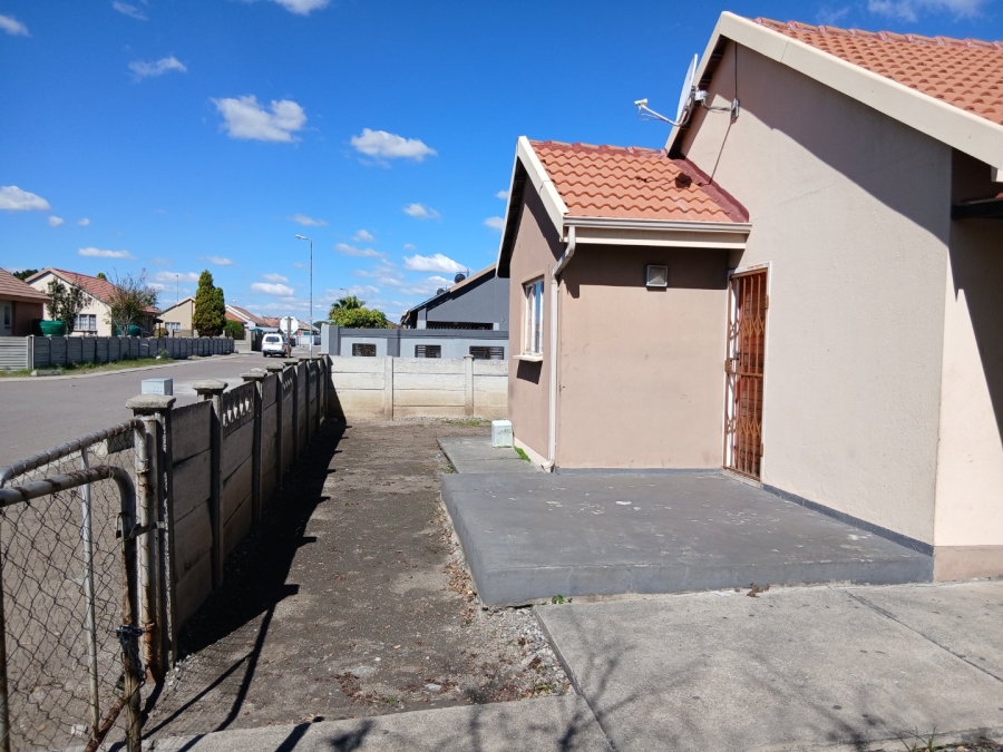 4 Bedroom Property for Sale in Freedom Park A North West